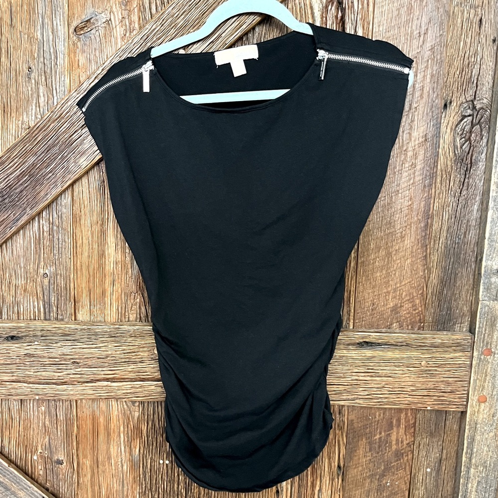 Michael Kors ruched size zipper shoulder top